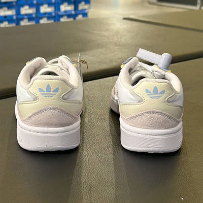 Adidas/阿迪达斯运动休闲板鞋