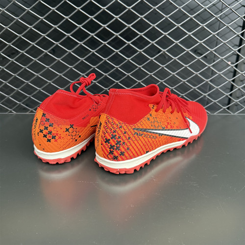 耐克男子中帮足球运动鞋FD1166