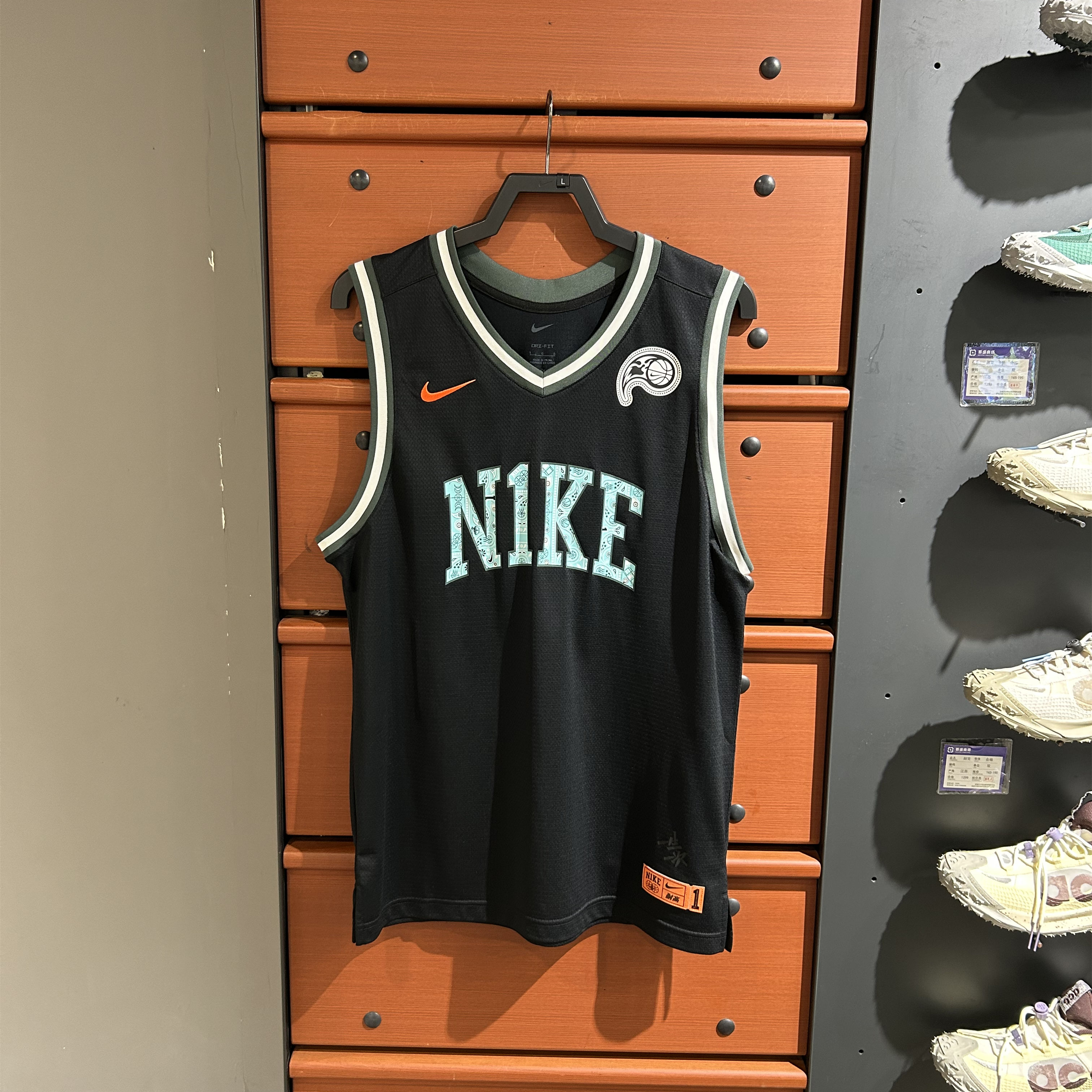 Nike/耐克休闲透气无袖背心