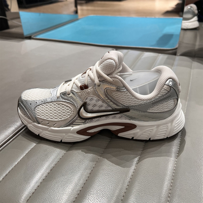 耐克女子V5休闲老爹鞋透气运动鞋