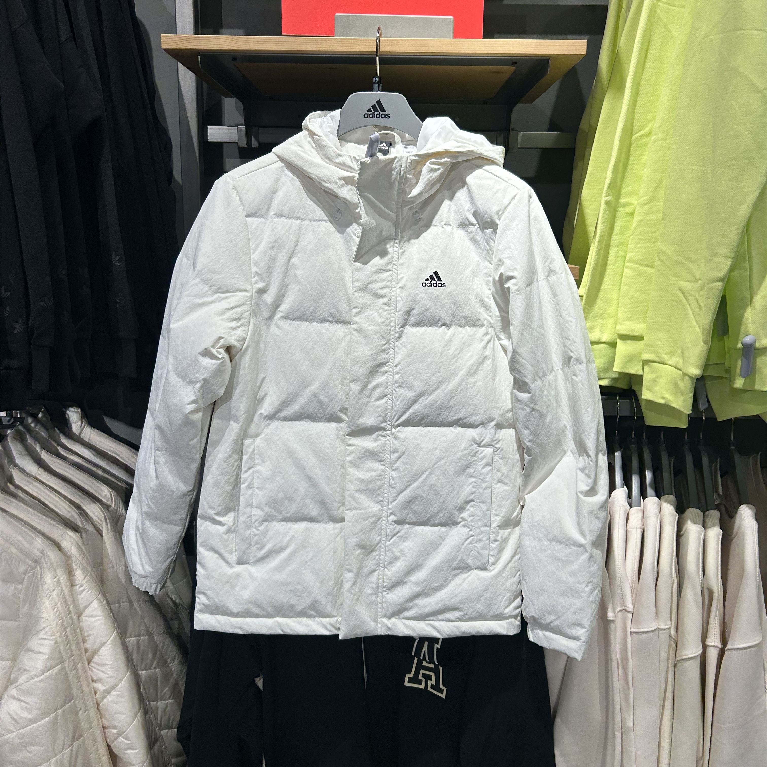 Adidas/阿迪达斯冬季保暖羽绒服