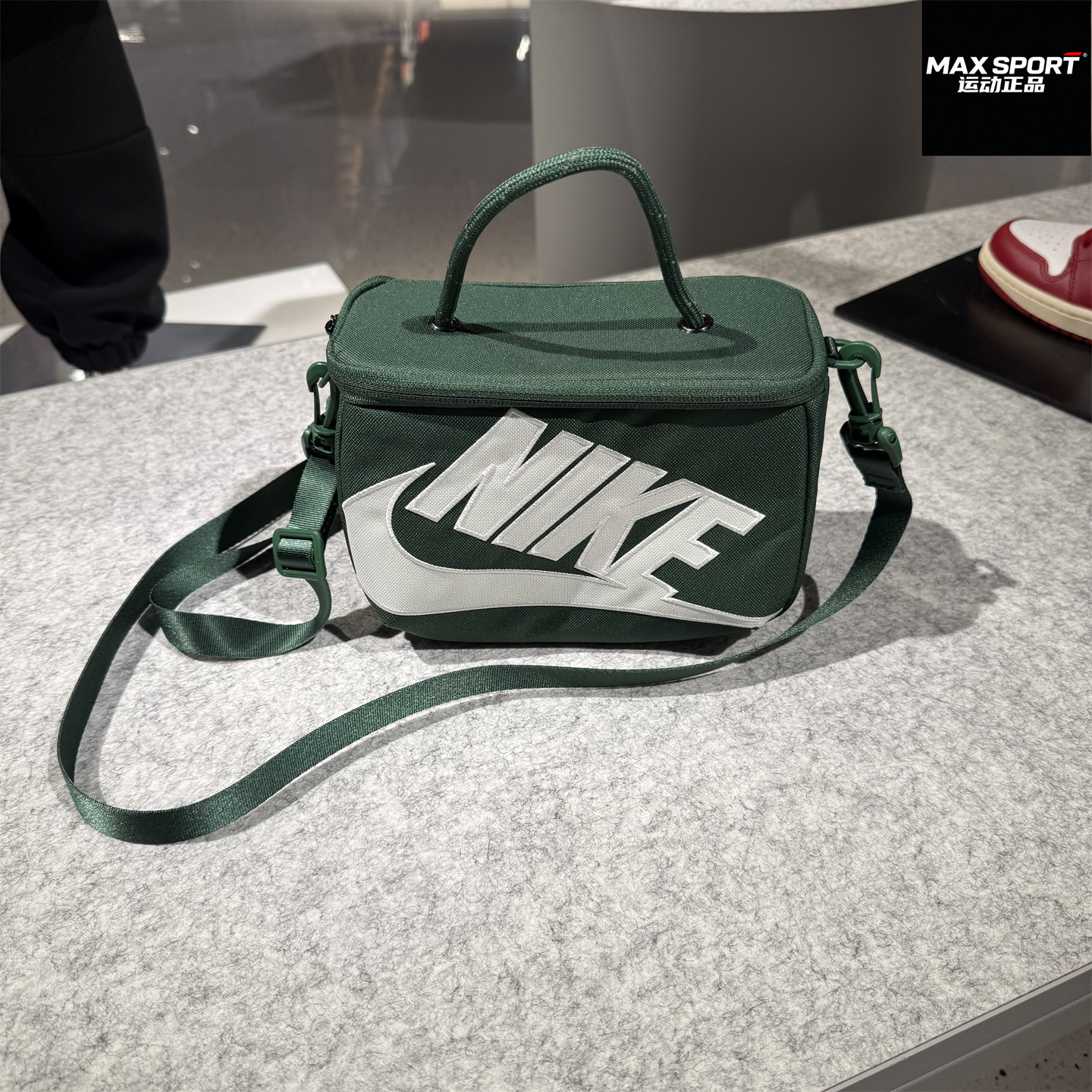 NIKE耐克男女斜挎包手提单肩轻便鞋盒式实用收纳时尚相机包FN3059,运动包/户外包/配件,挎包/拎包/休闲包,淘宝优惠券,粉丝福利购,淘宝优惠卷