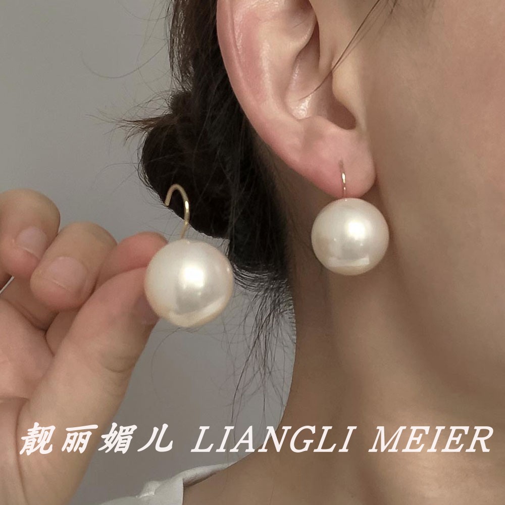 港风夸张高档珍珠耳环女耳扣式小众独特设计圆珠形耳饰冷淡风耳坠