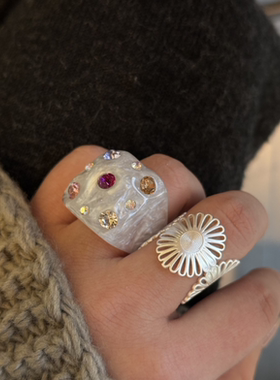 晕染彩色树脂镶钻方形几何戒指女