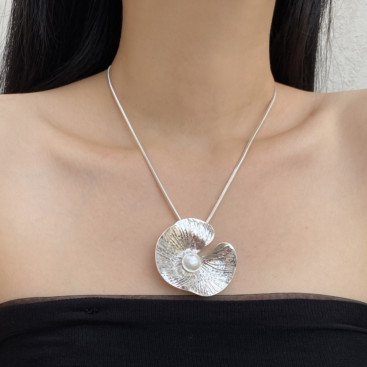 金属复古夸张不规则珍珠圆片项链女金属冷淡风个性小众锁骨颈链,饰品/流行首饰/时尚饰品新,项链,淘宝优惠券,粉丝福利购,淘宝优惠卷