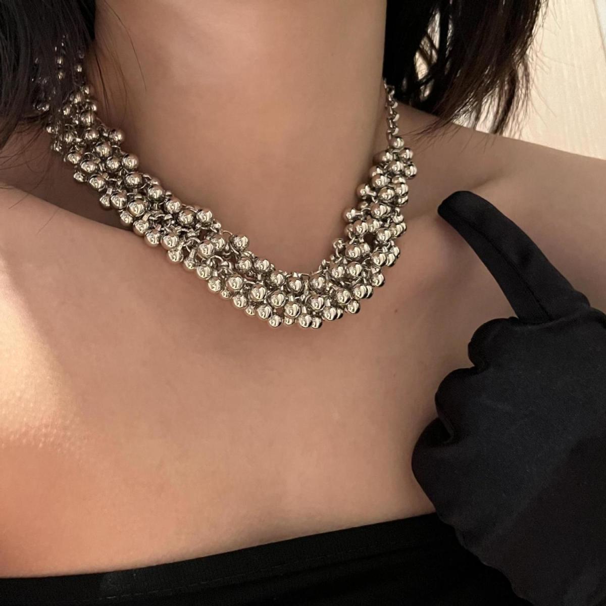 新款月牙双链条夸张球球流苏项链女时尚气质叠戴锁骨链毛衣链配饰