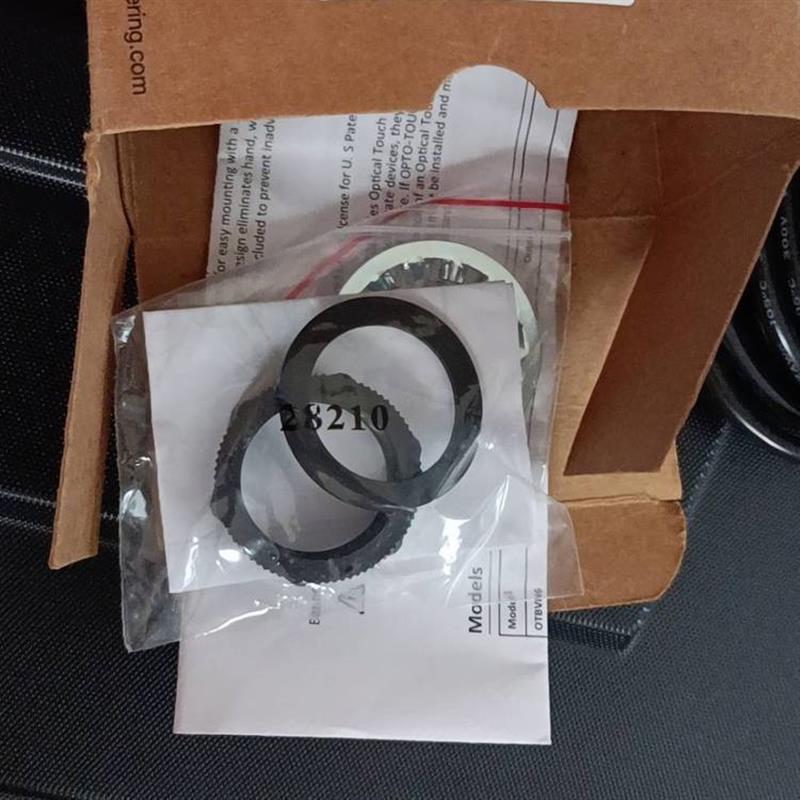 巴鲁夫BES 516-325-S4-C 325 356 370 324-G-E5 E4 S49-PU