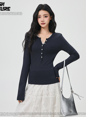 SLASH 纯欲风亨利领长袖T恤女春秋蕾丝拼接半开扣修身显瘦打底衫