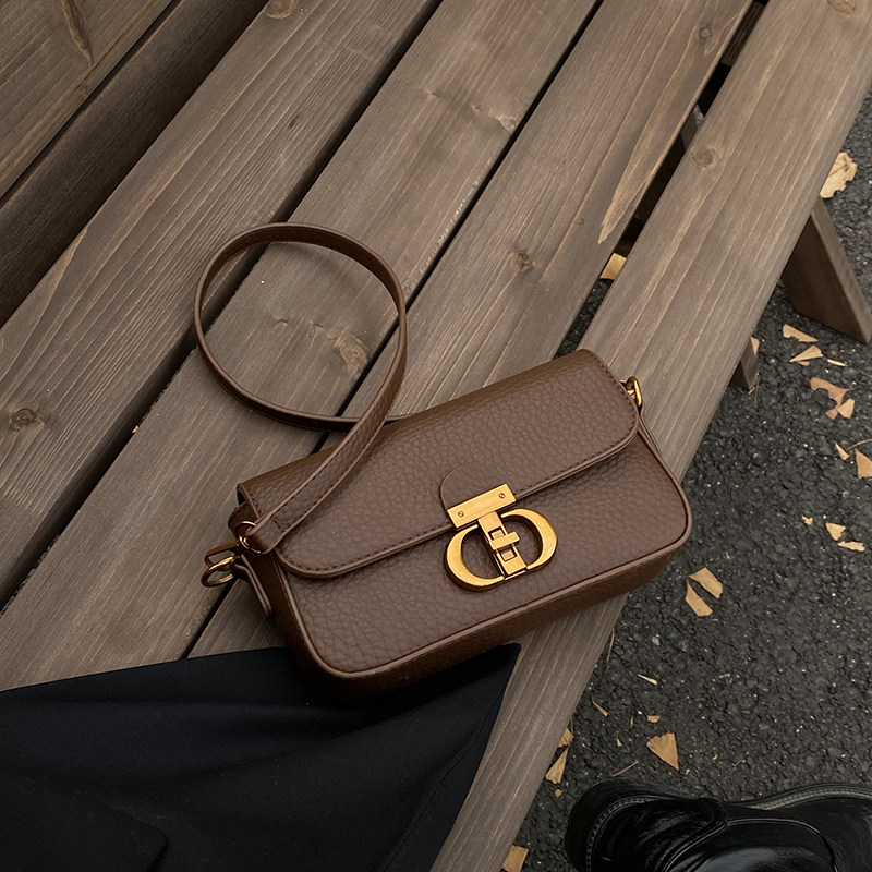 复古高级感小包包女2025秋冬新款时尚斜挎小方包纯色单肩腋下女包,箱包皮具/热销女包/男包,小方包,淘宝优惠券,粉丝福利购,淘宝优惠卷