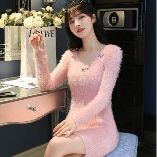 水貂绒长毛毛衣女秋冬新款V领修身中长款打底针织衫绣花包臀裙潮