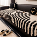 法国高级感雪尼尔2025新款 通用一片式 防滑皮沙发垫四季 直排坐垫子