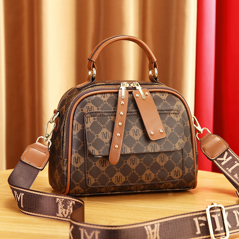 冬季包包女2025新款时尚百搭斜挎包高级感手提女包大容量单肩小包