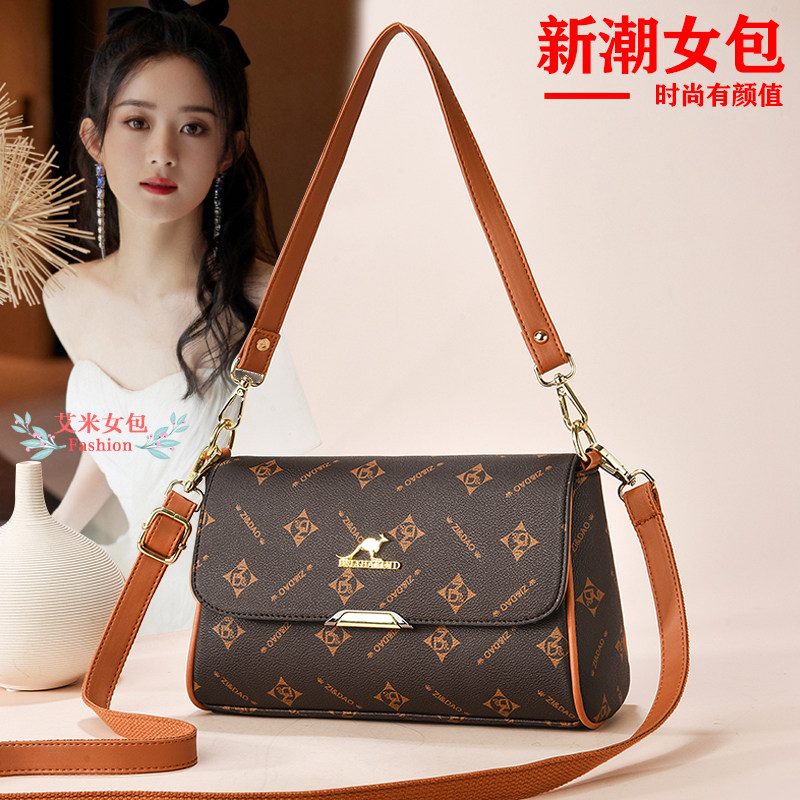 高级质感斜挎小包包女2025新款中年单肩包大容量手提包时尚小方包