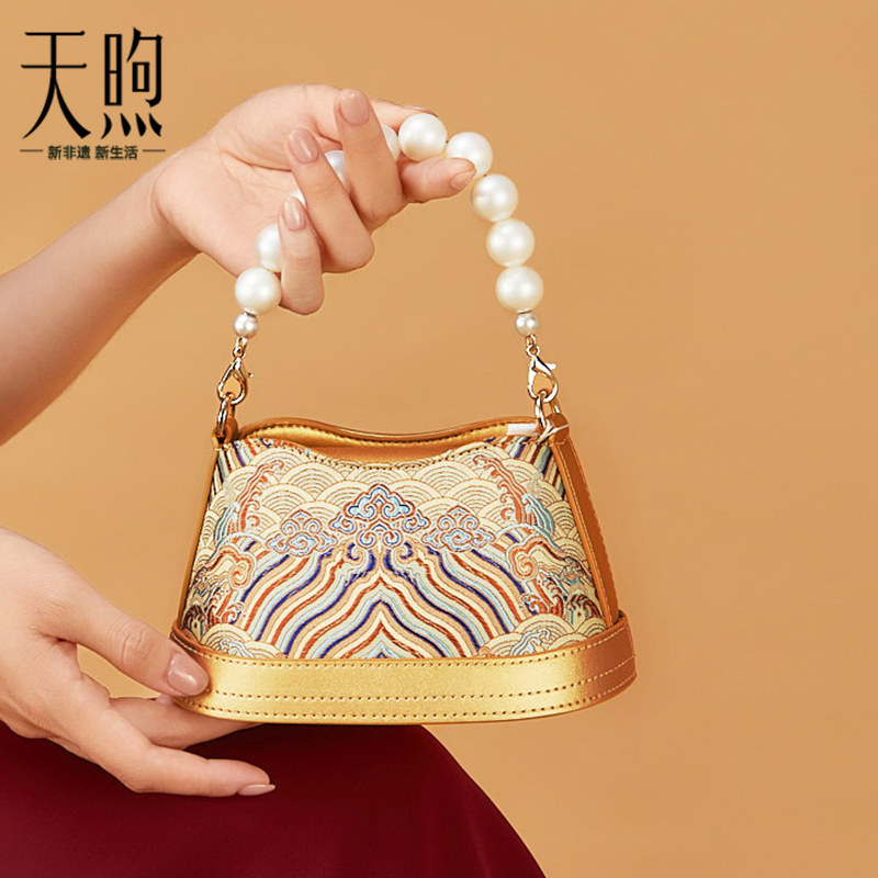 pmsix女包中国风旗袍包妈妈包女
