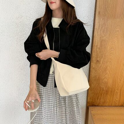 三色百搭松弛感斜挎大包 日常上课通勤轻便单肩腋下包