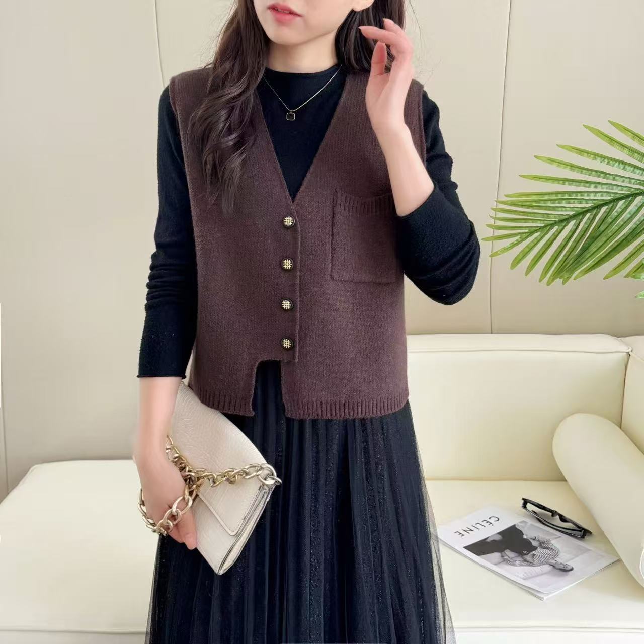 针织毛线马甲女春秋背心2025秋装新款配裙子坎肩叠穿短款毛衣马夹