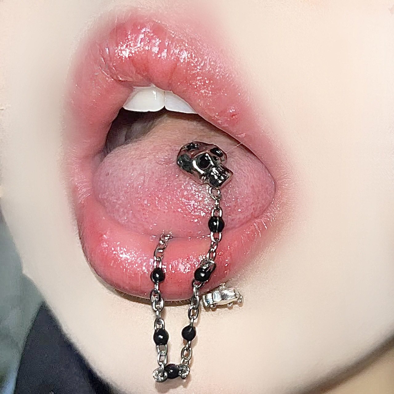 钛合金骷髅链条舌钉可喝酒