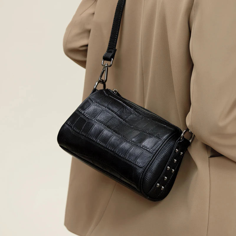 包包女款真皮高级感轻奢小众2026新款鳄鱼纹枕头包单肩斜挎包