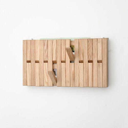 实木电表箱盖遮挡钢琴键挂衣架