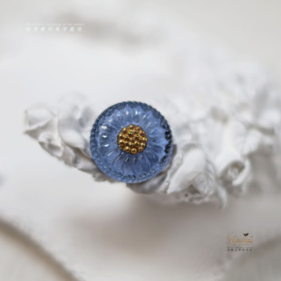 #尔雅如斯# 捷克高定琉璃纽扣 18mm透明雅灰蓝点金向日葵 仅13颗