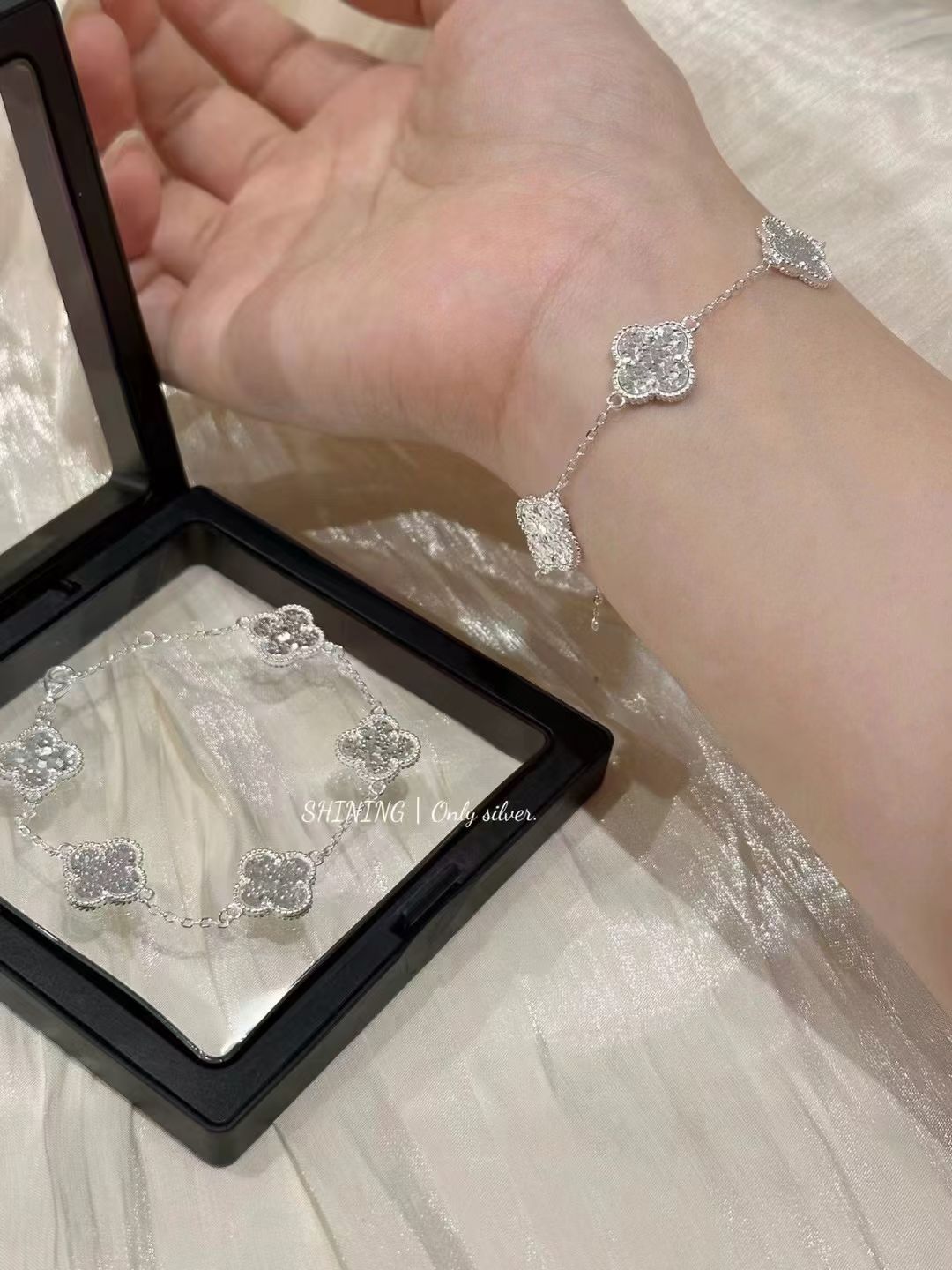 S925纯银四叶草手链女轻奢小众精致高级感简约百搭五花手链不掉色