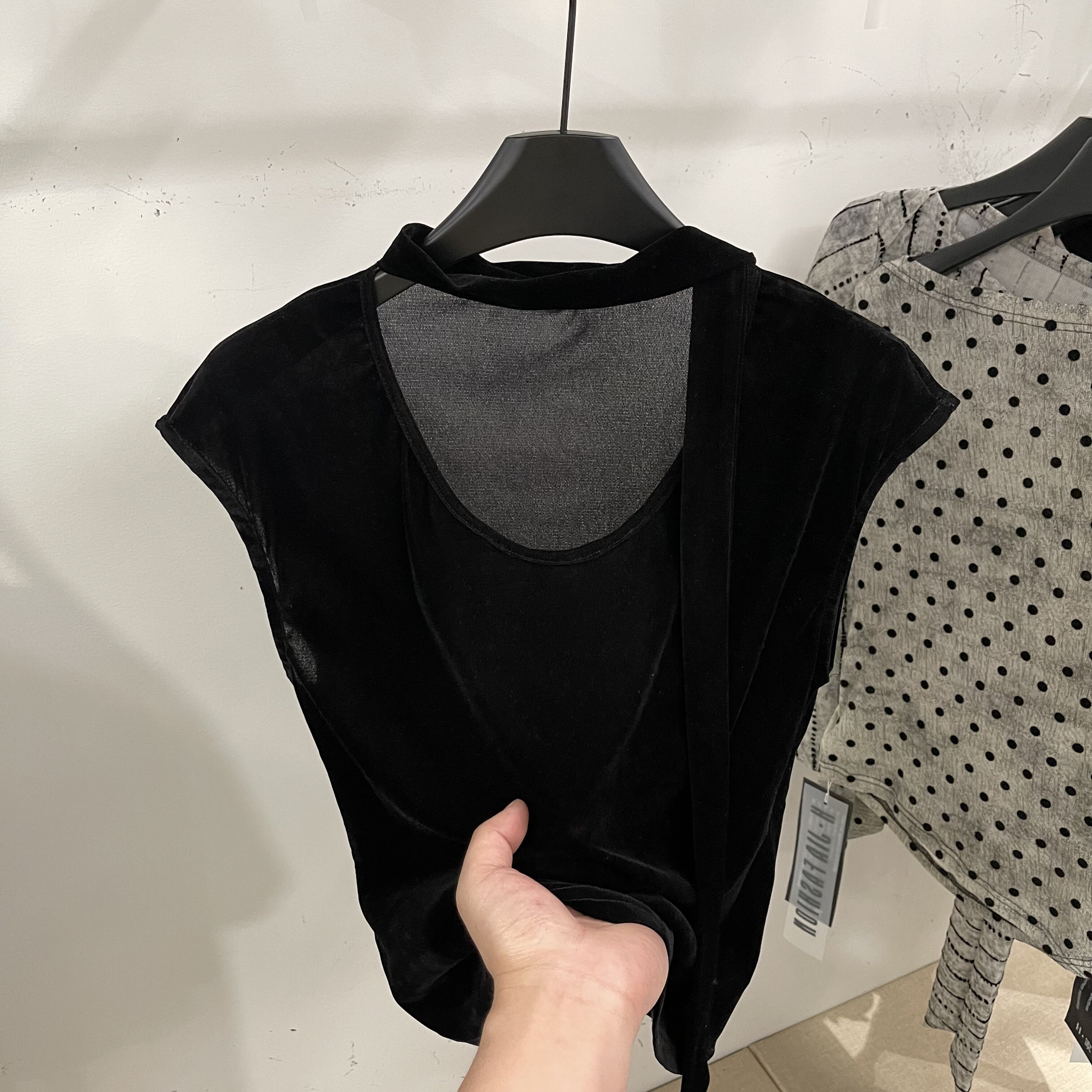 挂脖飘带U领金丝绒飞飞袖T恤女