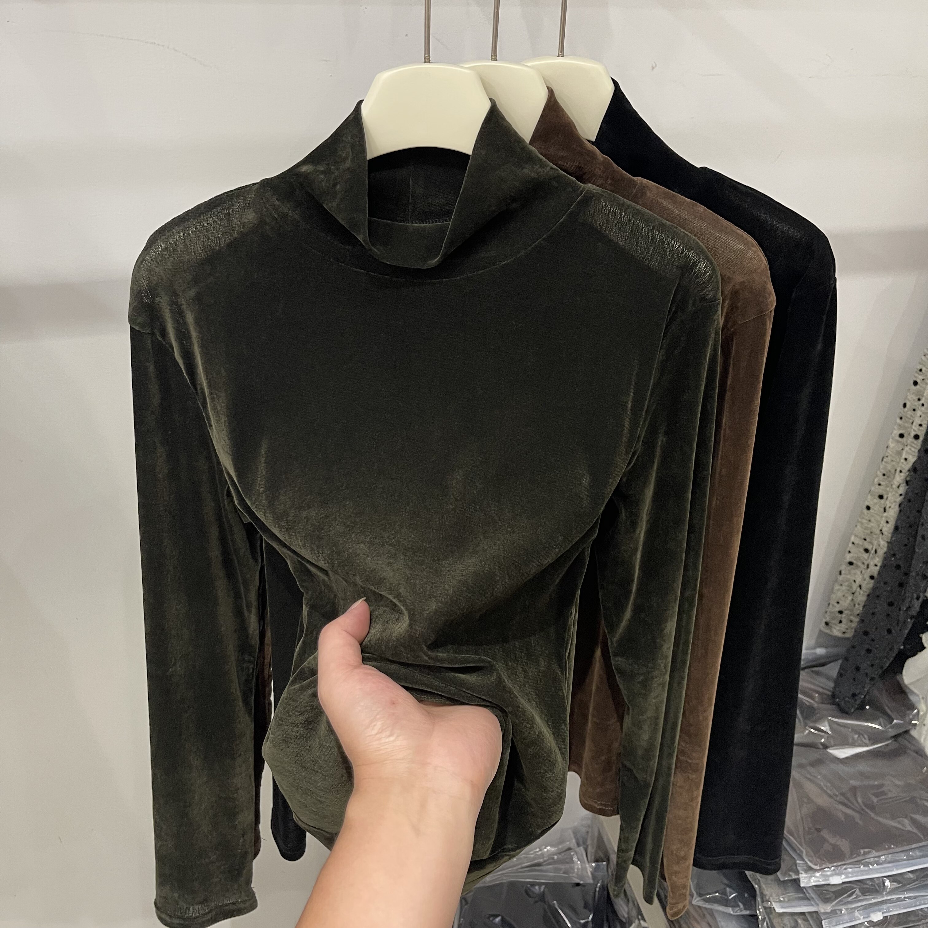 简约高领纯色丝绒长袖T恤女百搭