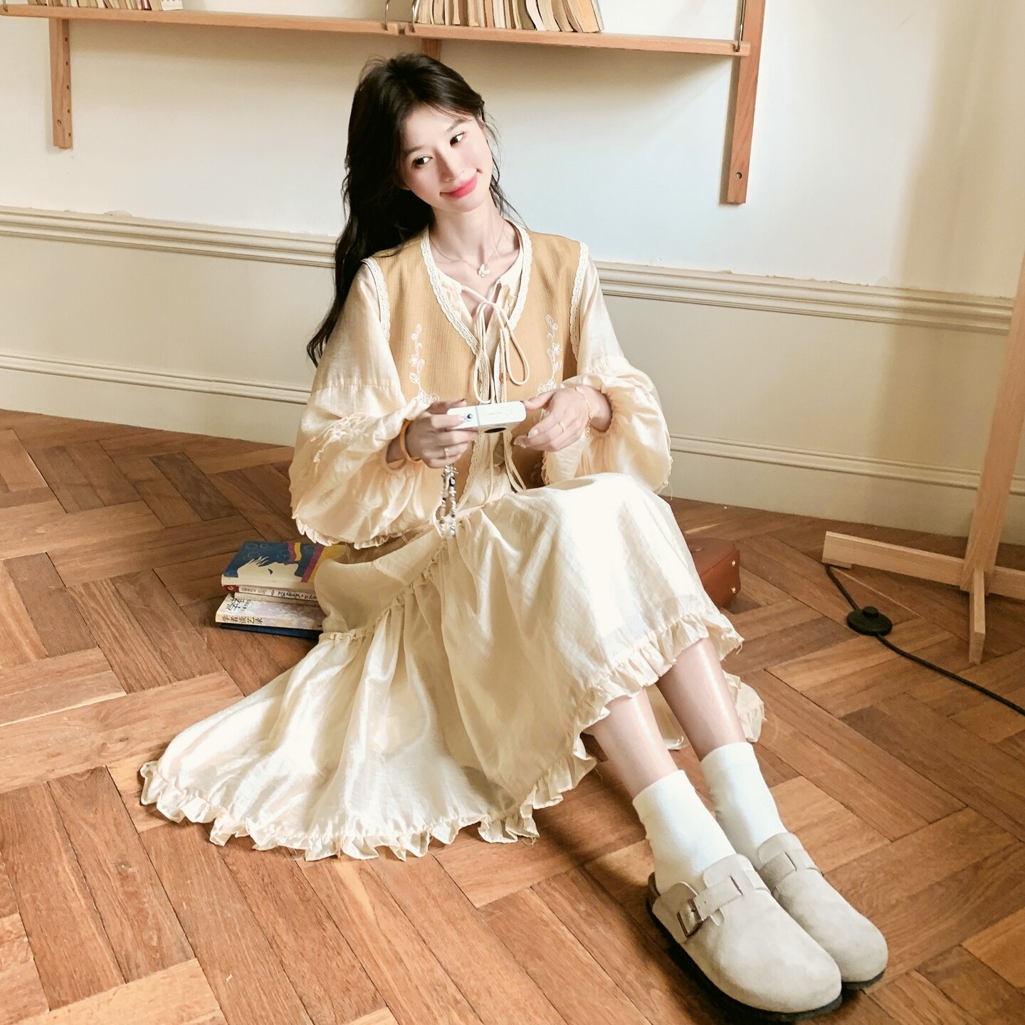 法式温柔风刺绣马甲两件套女2025秋新款显瘦气质珠绣连衣裙两件套,女装套装/套裙,2C155