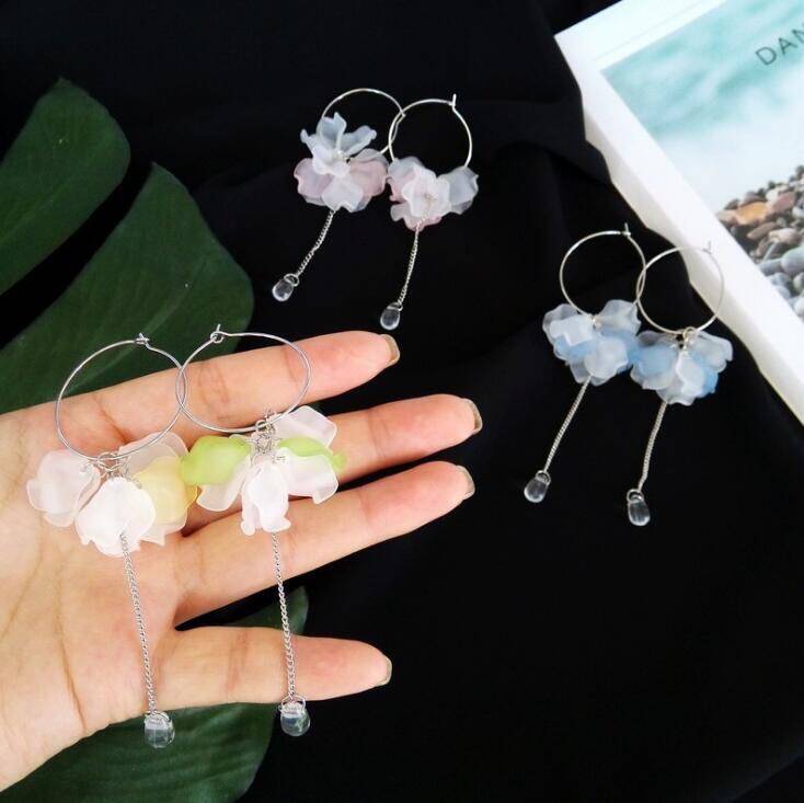 盒子日韩风磨砂透明花瓣流苏耳环