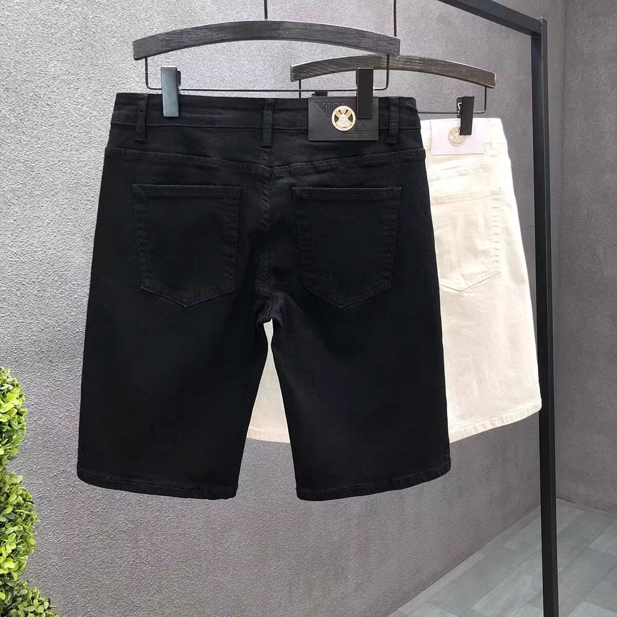 高端印花牛仔短裤男款美式休闲弹力百搭修身痞帅纯黑色夏天五分裤图片