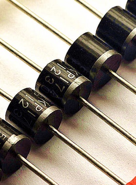 5KP24A P600 单向 TVS瞬态抑制二极管