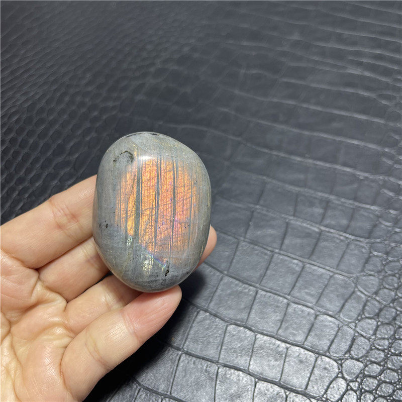 天然水晶原石矿石天然月光石蓝月光石黄蓝紫光拉长石把玩摆件