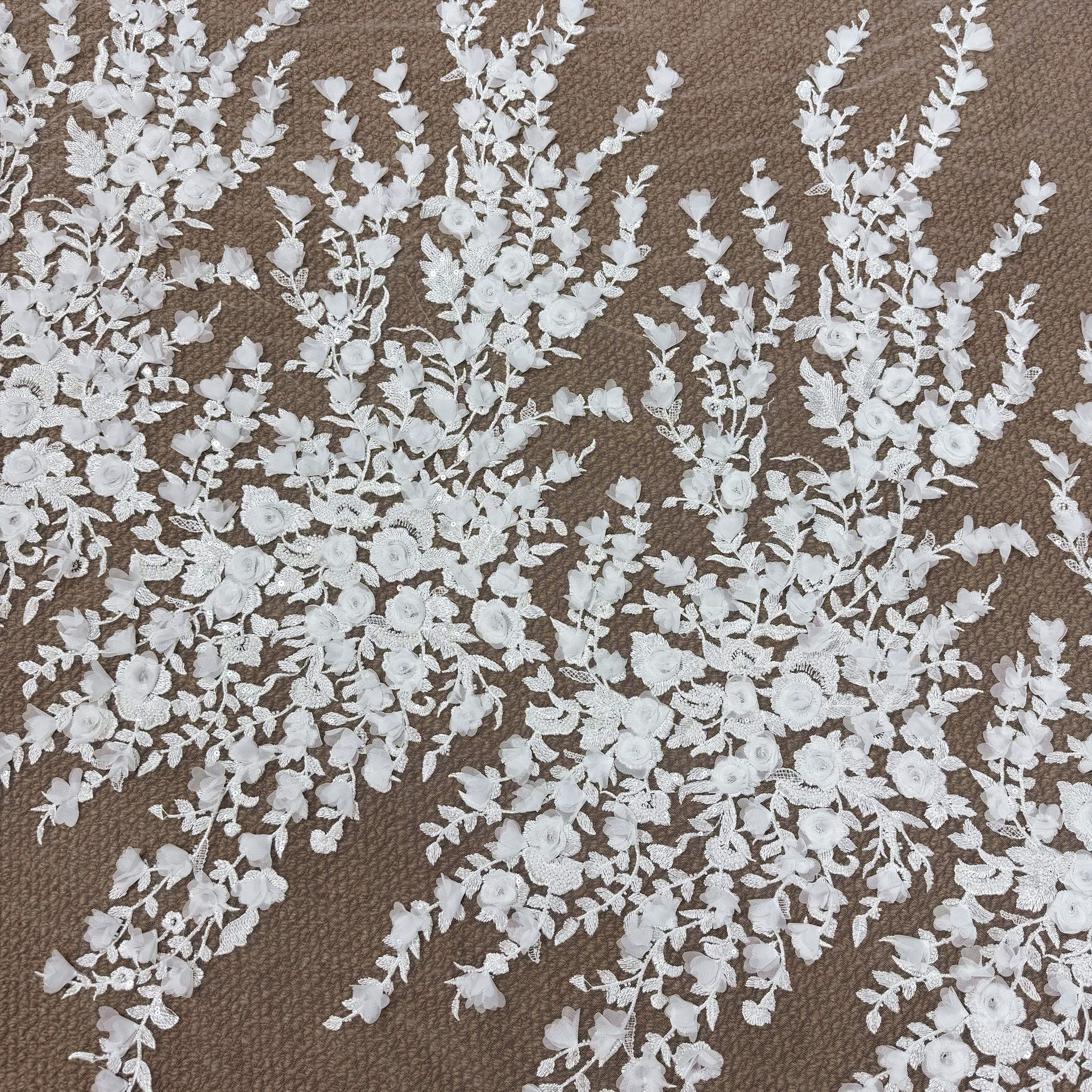 白色欧式刺绣蕾丝重工亮片婚纱布