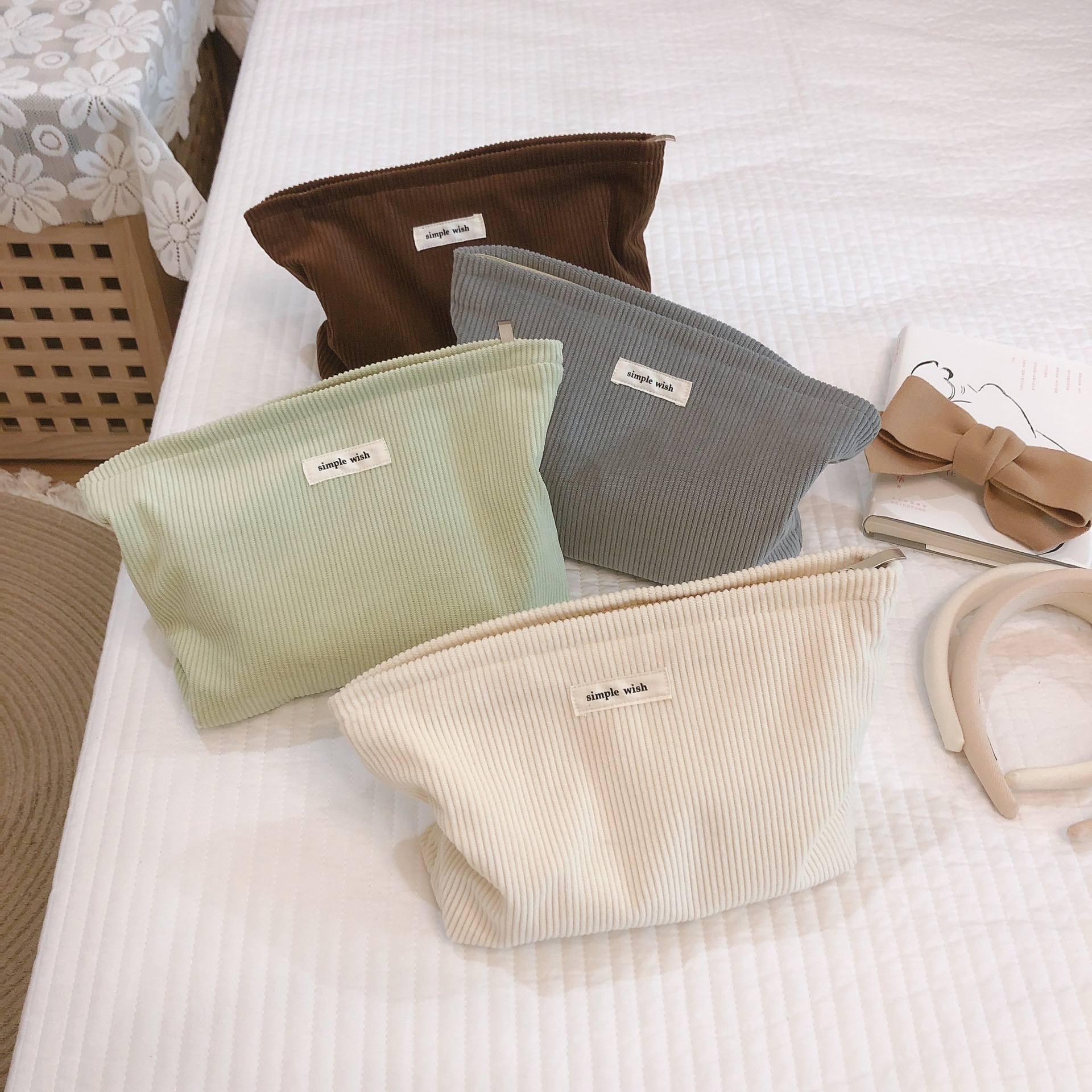 Square cosmetic bag solid corduroy cloth bag hand bag fabric art cosmetic storage bag sail cloth bag simple art