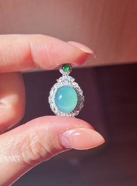 澜山治愈蓝水翡翠蛋面项链