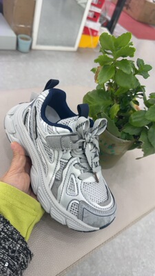 小叮当2026年夏季新款单网透气防滑男女童休闲运动老款鞋时尚百搭