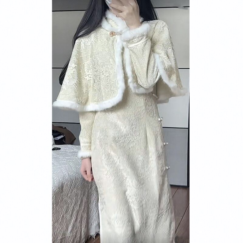 改良旗袍2025年新款秋冬年轻款女加绒加厚气质优雅白色过年连衣裙
