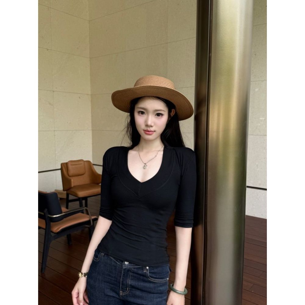 韩系辣妹深V领正肩中袖T恤女