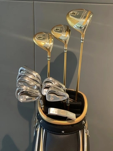 Royal Honma 本间男士法老系列套杆，配置：3木8铁1推1球包