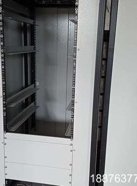 Schroff品牌标准机柜，黑色外观，白色内胆，带散热风扇。议价