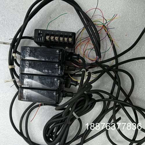 位移传感器GT2-71N配通讯模块DL-RS1A