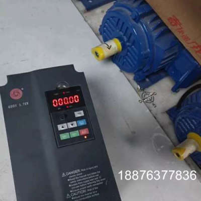 众辰变频器3.7KW，H3400A03D7K，成色如图，每一议价