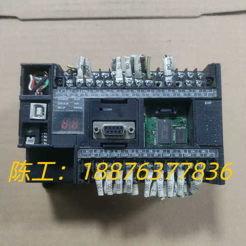CP1H-X40DT-D，底部和卡扣处有破损，实物图拍议价