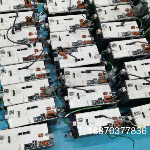 驱动器LXM32MD72N4，LXM32AD72N4议价