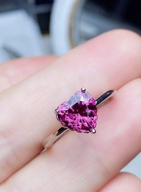 丛利 s925银玫瑰金色镶嵌天然镁铝石榴石戒指白金色女戒心形经典