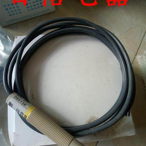 电容式开关E2K-X8ME1 E2K-X15ME1 X15ME2 E2K-X4ME1 X4ME2