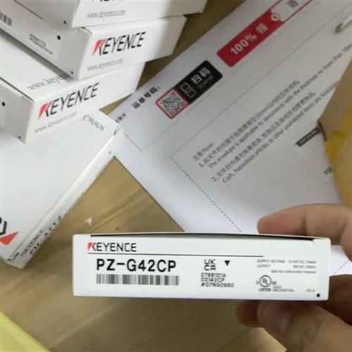 基恩士PZ-G42CP。