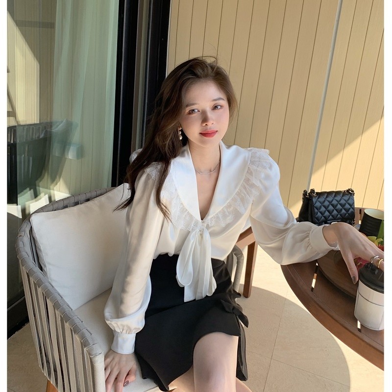 jill大姐姐 甜心阿miu系列 翻领花边真丝衬衣高腰开衩显瘦短裙
