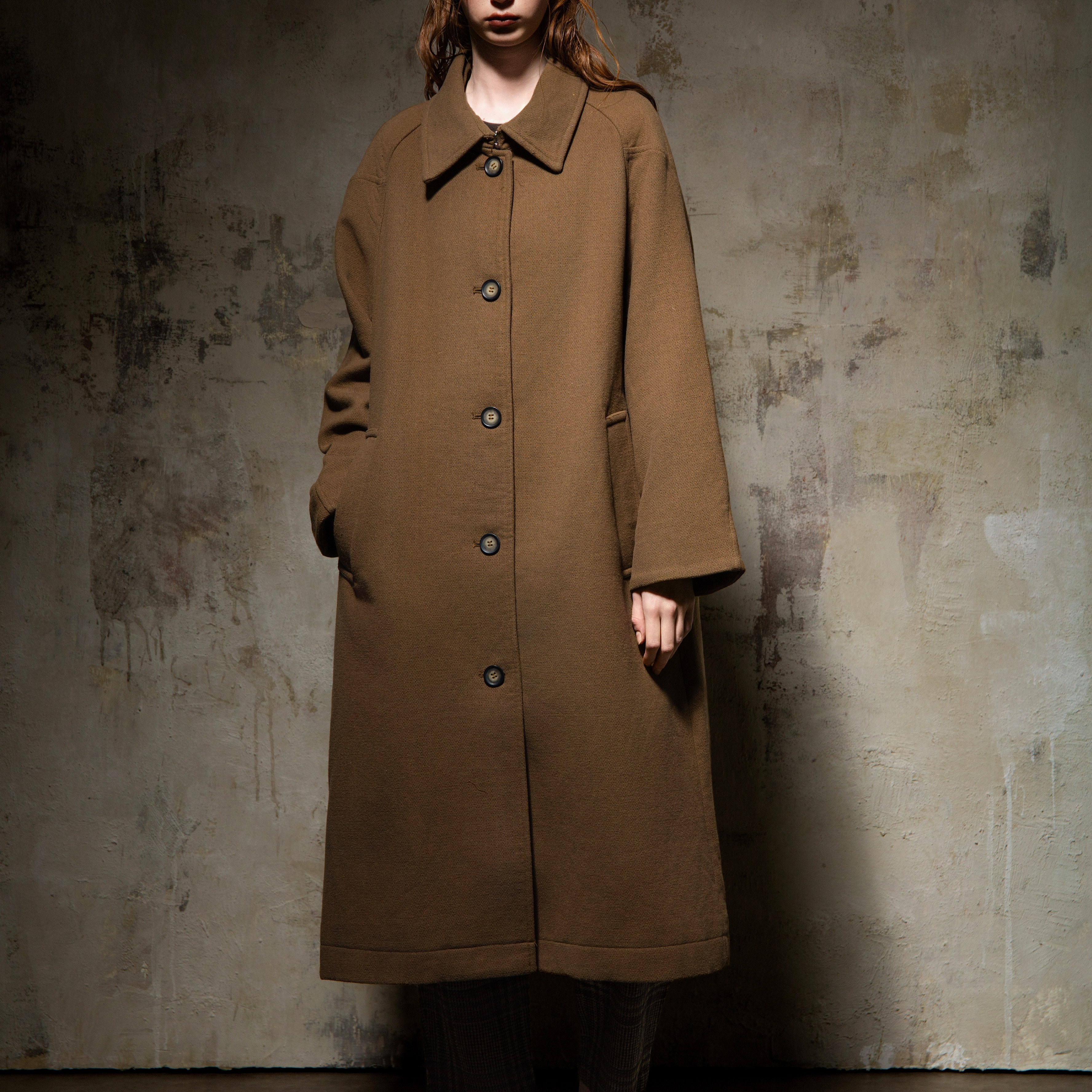 HanesxKarlal咖色长款毛呢大衣