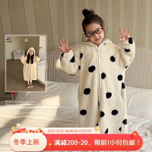 冬天宅家全靠它续命~软得像刚晒过小毯子雪粒绒珊瑚绒睡袍家居服